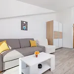 Apartment Atemberaubendes Mit Tollem Meerblick, Waschmaschine, Grillbereich Crikvenica
