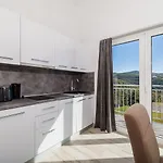 Atemberaubendes Mit Tollem Meerblick, Waschmaschine, Grillbereich Apartman *