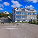 Apartman Atemberaubendes Mit Tollem Meerblick, Waschmaschine, Grillbereich Crikvenica