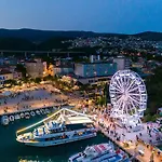 Apartman Atemberaubendes Mit Tollem Meerblick, Waschmaschine, Grillbereich Crikvenica