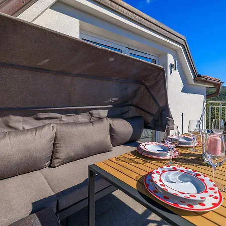 Atemberaubendes Mit Tollem Meerblick, Waschmaschine, Grillbereich Lägenhet Crikvenica