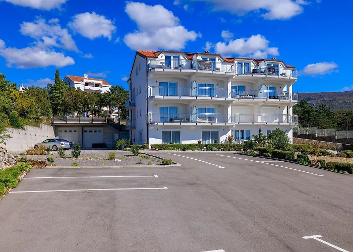 Lägenhet Atemberaubendes Mit Tollem Meerblick, Waschmaschine, Grillbereich Crikvenica